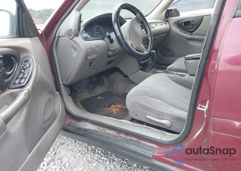 2004 Chevrolet Classic z USA, uszkodzony, nr VIN 1G1ND52F14M702019